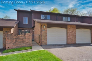 26824 Summerdale Dr Unit 20, Southfield, MI 48033