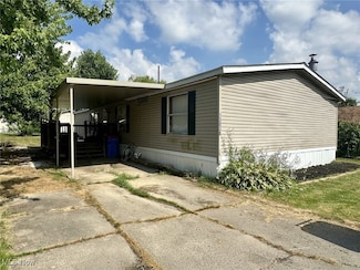 13038 Kevin Ln, Chardon, OH 44024