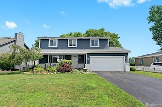 1084 Woodruff Lake Dr, Highland, MI 48357
