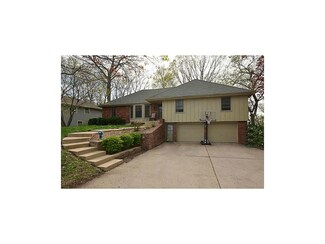 4408 NW Pawnee Dr, Riverside, MO 64150