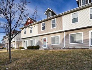 6932 Jack London Dr, Johnston, IA 50131