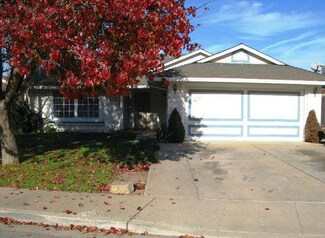 1012 Zinfandel Dr, Gonzales, CA 93926