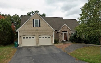 33 Saint Anthony St, Fitchburg, MA 01420