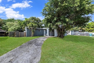 725 NE 178th St, Miami, FL 33162