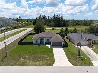800 SW 2nd St, Cape Coral, FL 33991