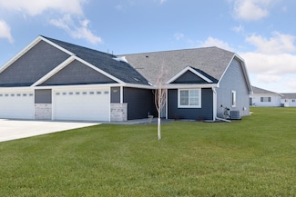 619 Field Point St, Roberts, WI 54023