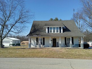 565 Spencer Hamilton Rd, Loretto, KY 40037