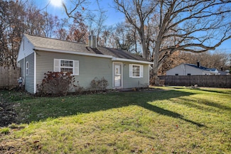 924 Shumway Ave, Portage, MI 49002