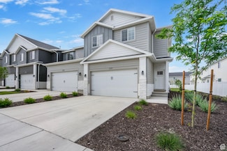 5127 E Lakefield Dr, Eagle Mountain, UT 84005