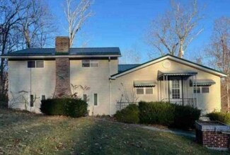 223 Saunders Rd, Bluefield, WV 24701