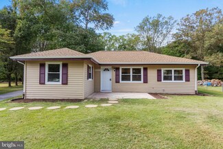 8708 Crest Rd, Severn, MD 21144