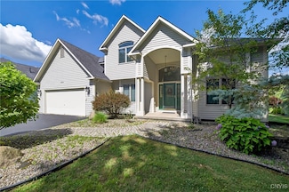 8480 van Wie Dr W, Baldwinsville, NY 13027