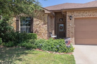 1057 Meadow Scape Dr, Burleson, TX 76028