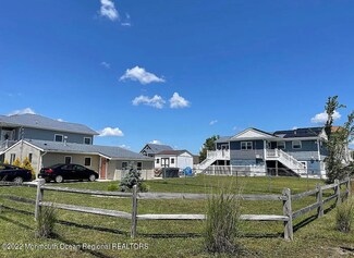 22 Lake Superior Dr, Little Egg Harbor Township, NJ 08087