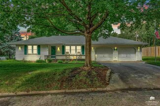 1507 Morningside Dr, Wamego, KS 66547