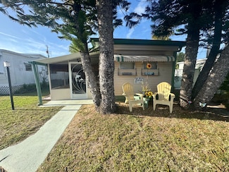 130 Astronaut Ln, Titusville, FL 32780