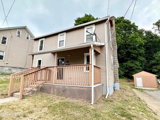 46 W Houston Ave, Montgomery, PA 17752
