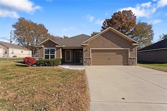 503 SW Station St, Oak Grove, MO 64075