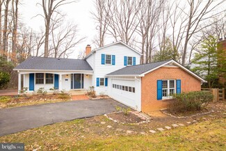 8224 Brittainy Dr, Annandale, VA 22003