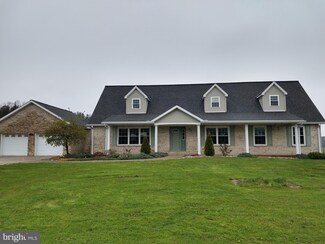 135 Filly Ln, Bruceton Mills, WV 26525