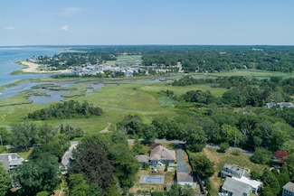 101 Rendezvous Ln, Barnstable, MA 02630