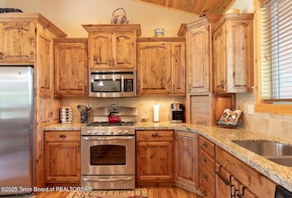 525 Three Rivers Dr, Alpine, WY 83128