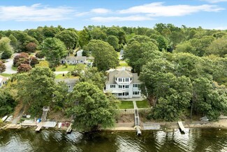 90 Lakewood Dr, Mashpee, MA 02649