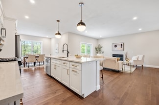 57 Mount Ave, Worcester, MA 01606
