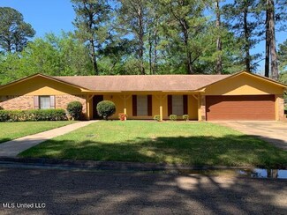 5125 Cumberland Place, Jackson, MS 39206