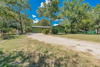304 Pine St, Kemp, TX 75143