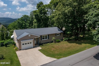4916 5th Ave, Altoona, PA 16602
