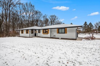 3764 Kroes St NE, Rockford, MI 49341