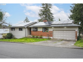 203 SE Ginseng Dr, Estacada, OR 97023