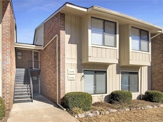 2064 Powers Ferry Trace SE, Marietta, GA 30067