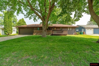 1510 1510 Plainview Ln, Albert Lea, MN 56007