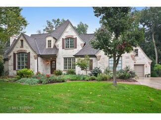 2606 Royal Fox Dr, Saint Charles, IL 60174
