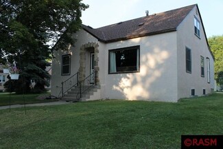 43 N Cordova Ave, Le Center, MN 56057