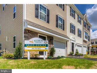 4 Faraday Ct, Morton, PA 19070