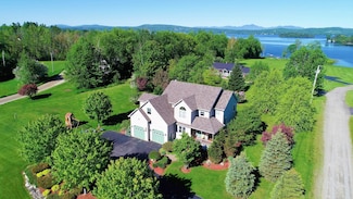 63 Johns River Dr, Newport, VT 05855