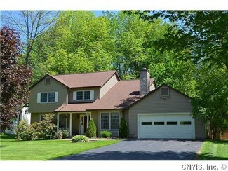 11 E River Dr, Phoenix, NY 13135