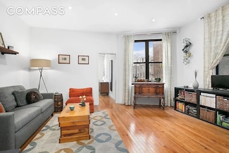 214 Clinton St Unit 3C, Brooklyn, NY 11201