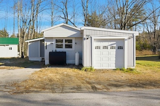 174 S Stark Hwy Unit 1, Weare, NH 03281