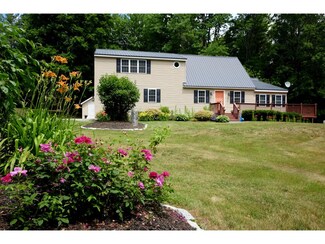 216 Youngs Hill Rd, Loudon, NH 03307