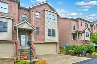 2006 Augusta Ln, Jeannette, PA 15644