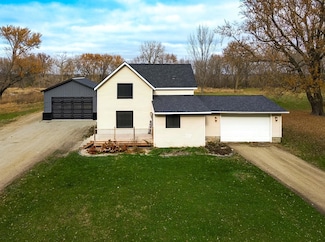 254 Pleasant St, Dexter, MN 55926