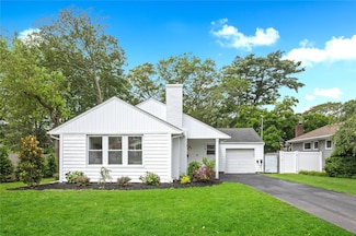 118 Ketcham Ave, Patchogue, NY 11772