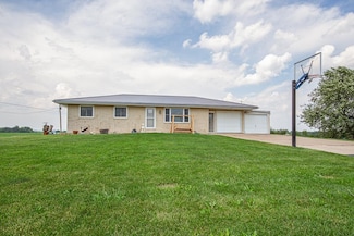17775 Middle Rd, Dubuque, IA 52002