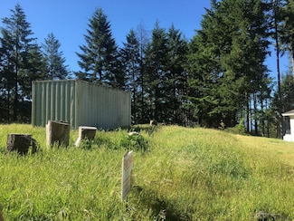 189 & 177 Hickory Rd, Shelter Cove, CA 95589