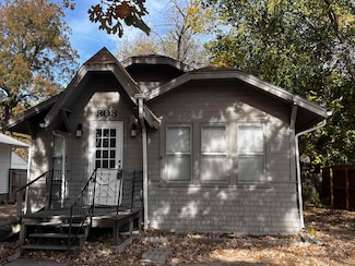 808 W 5th St, Newton, KS 67114