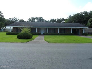 521 Druilhet St, Jeanerette, LA 70544